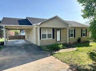 3201 Smokey Ln, Lenoir, NC 28645