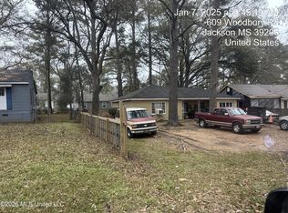 620 Woodbury Rd, Jackson, MS 39206