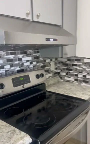 475 N Manila Ave #201 — Photo 5