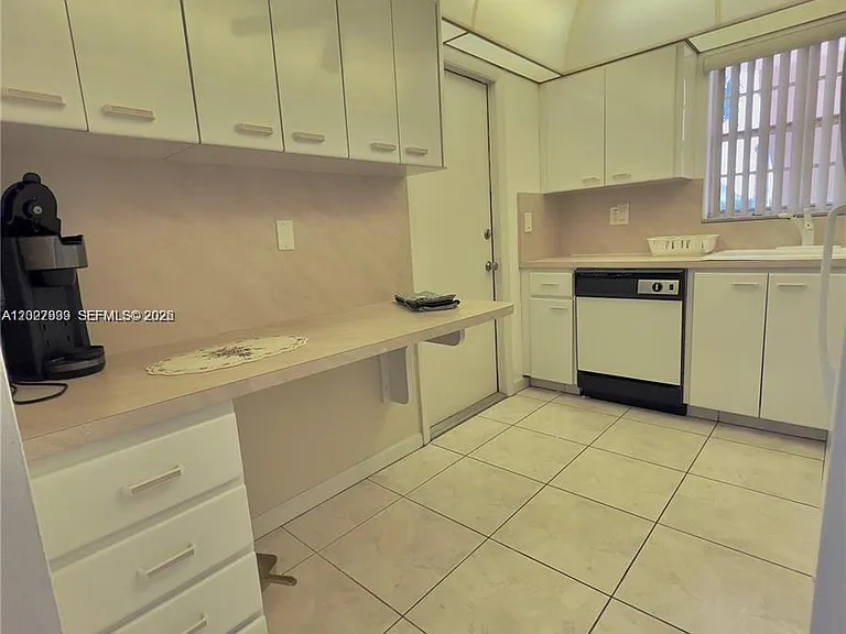 501 Blue Heron Dr #12 — Photo 10