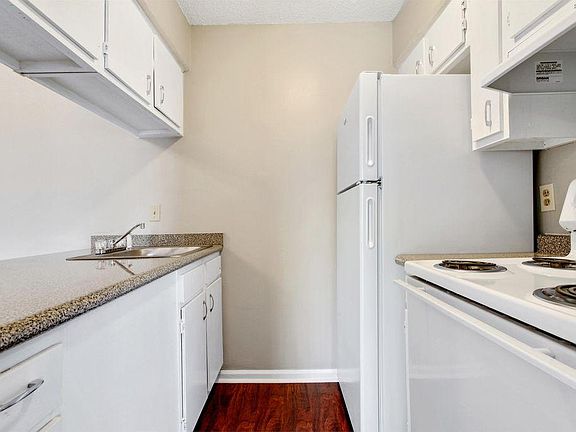 5th image of 671 Central Ave #211