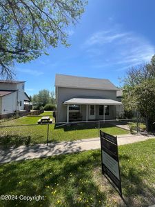 108 E Winthrop St, Newcastle, WY, 82701