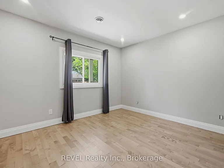 9 McNaughton Rd — Photo 11