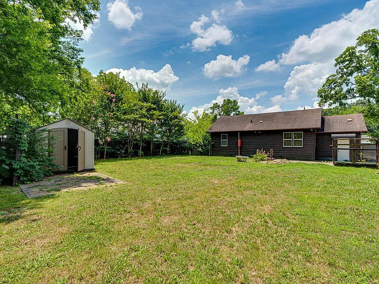1604 Truman Ave — Photo 24