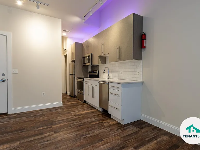 8 E Fayette St #201 — Photo 12