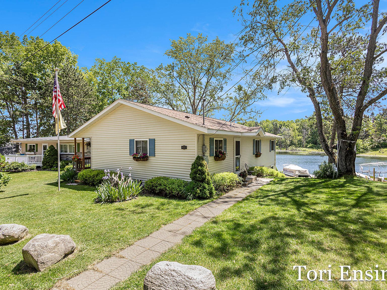 431 Adele Dr, Trufant, MI 49347 Zillow