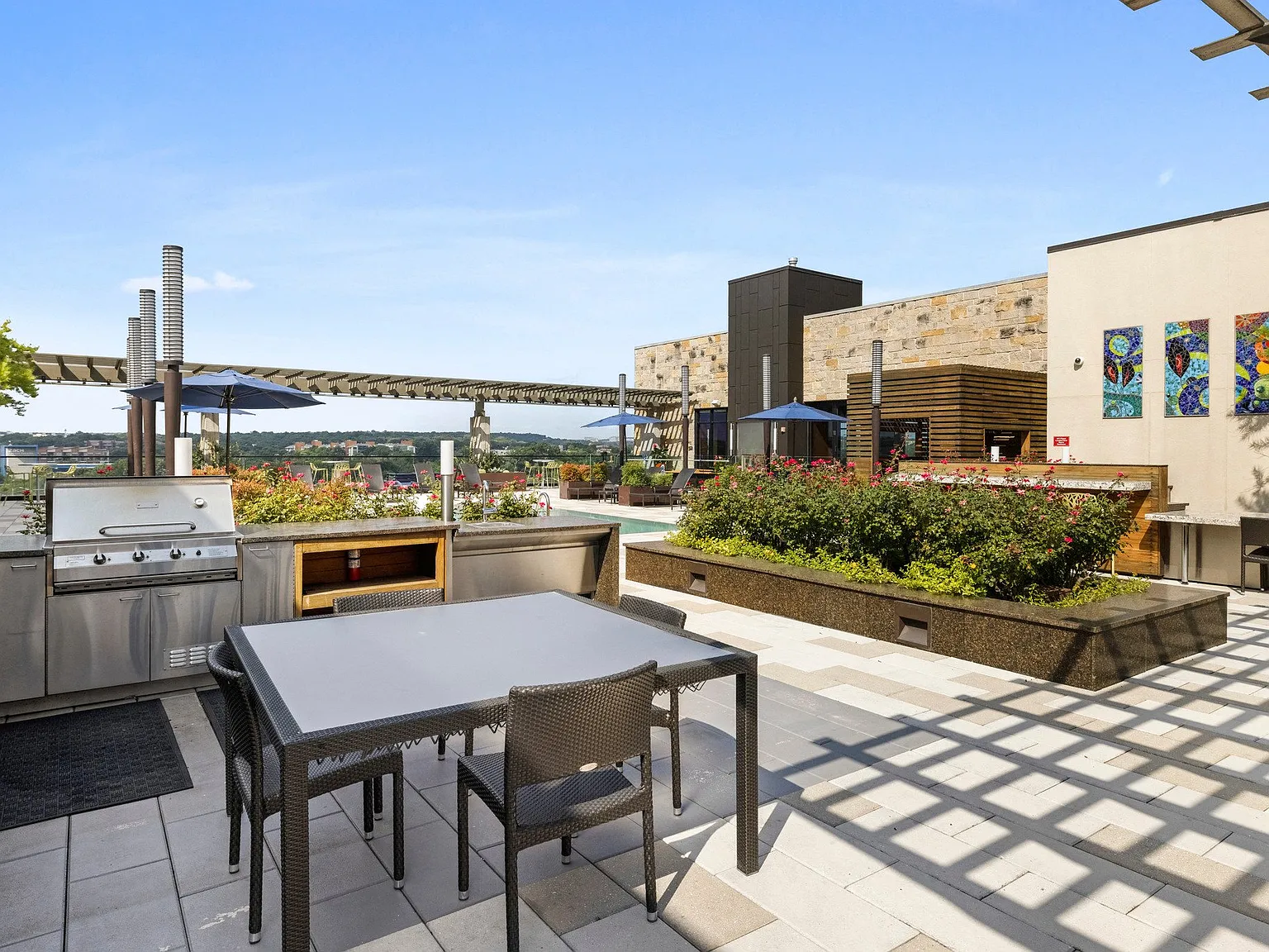 Gables Park Plaza — Photo 4
