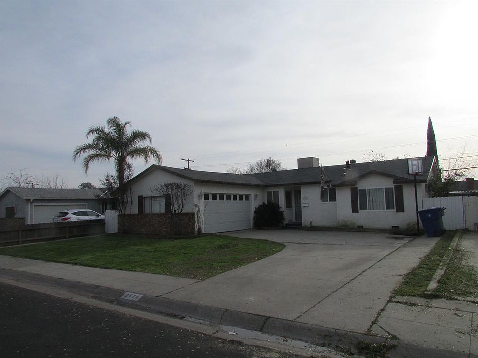 2nd image of 2574 De Witt Ave