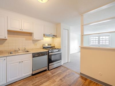 379 Hildreth St APT 11, Lowell, MA, 01850