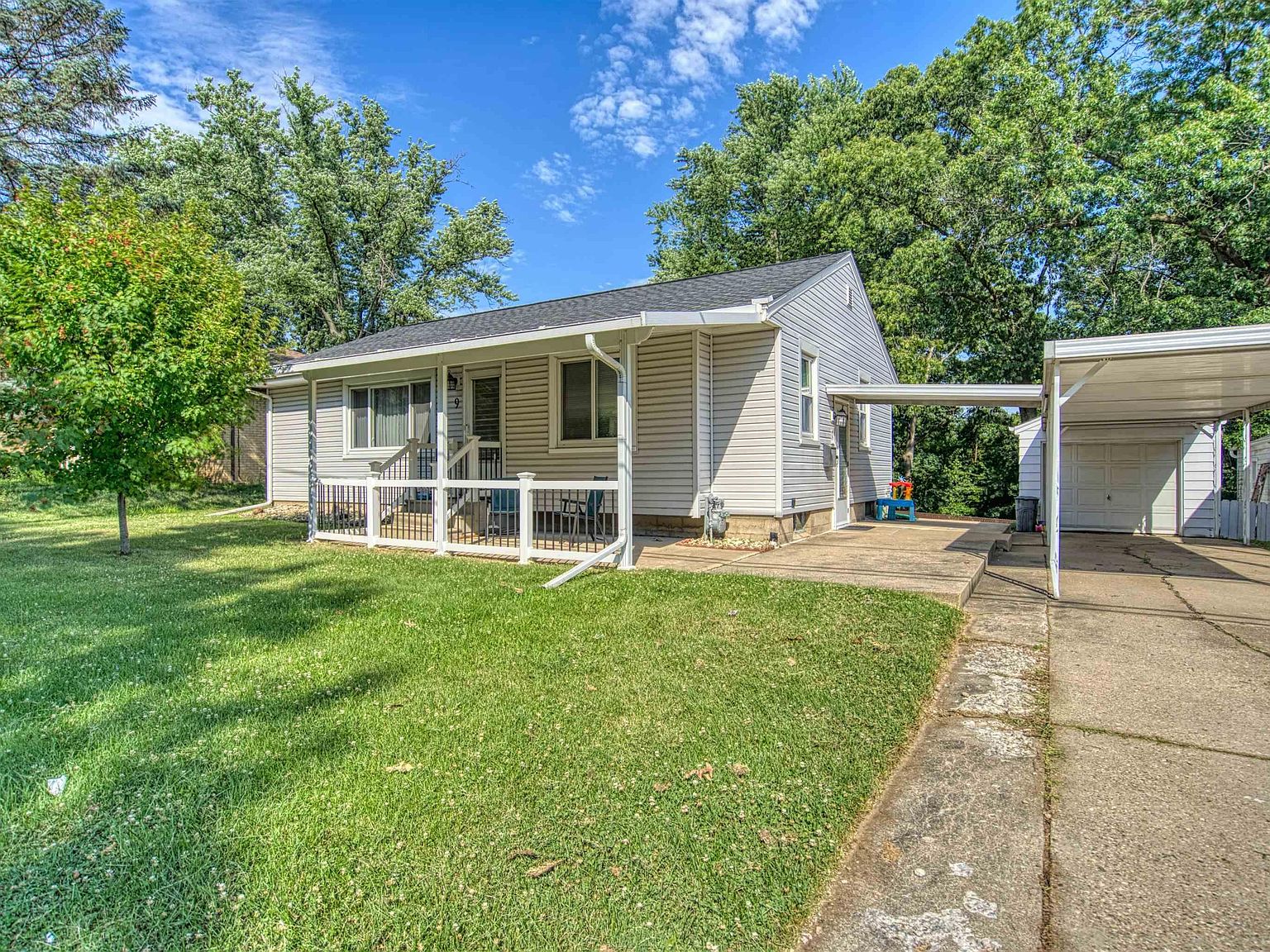 9 Graham Ave, Bartonville, IL 61607 Zillow