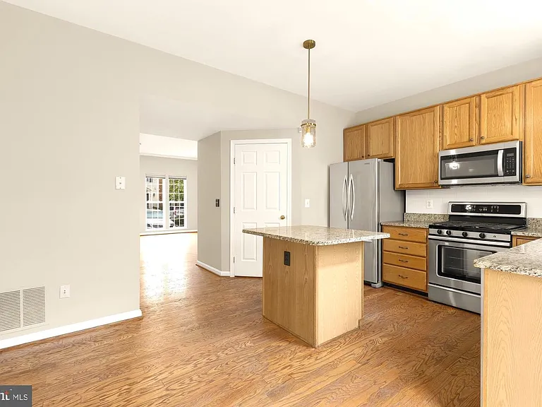 4284 Wheeled Caisson Sq — Photo 11