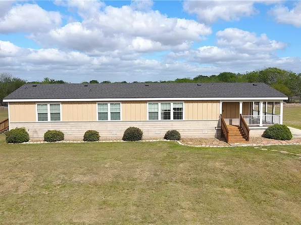 1118 Gin Rd, Port Lavaca, TX 77979