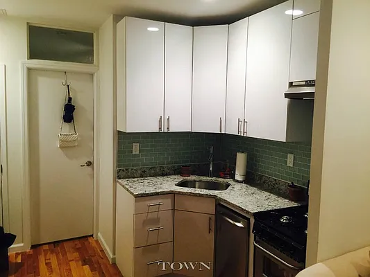 Rented by Town Residential | media 39