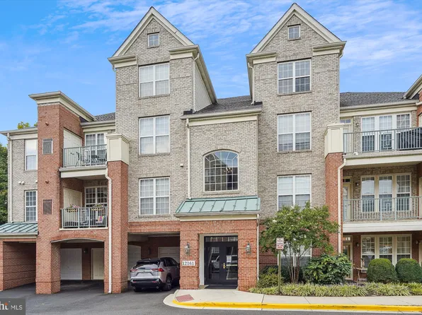 12161 Abington Hall Pl APT 303, Reston, VA 20190