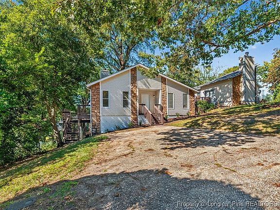 3rd image of 504 Singletary Pl