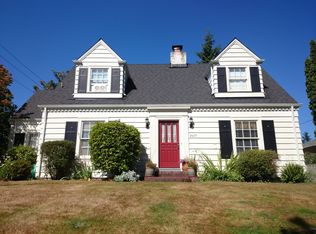 2677 Belvidere Ave SW, Seattle, WA 98126