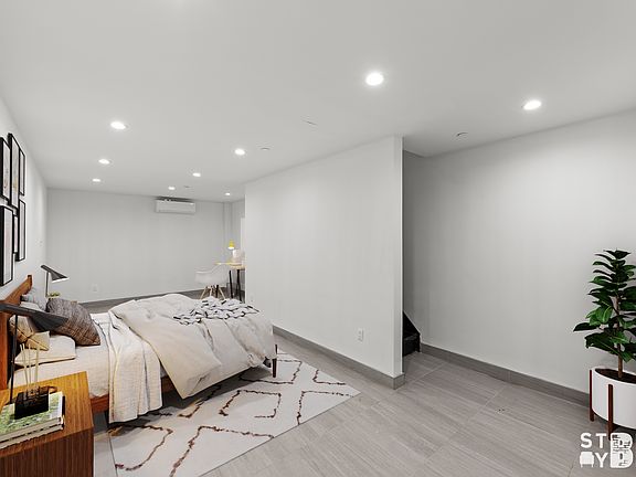 5th image of 1709 Park Pl #1R