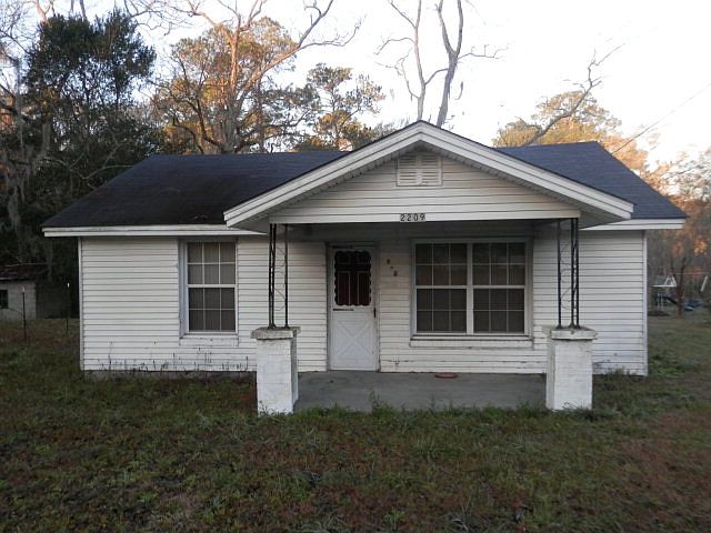 1st image of 2209 West Blvd