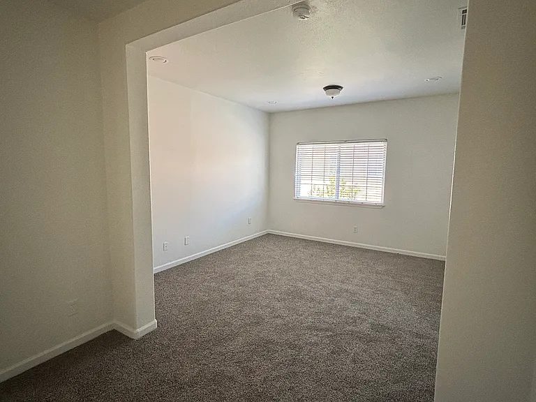 924 Riata Ct — Photo 6