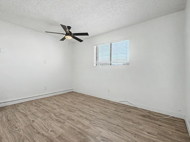 The Brentwood — Photo 12