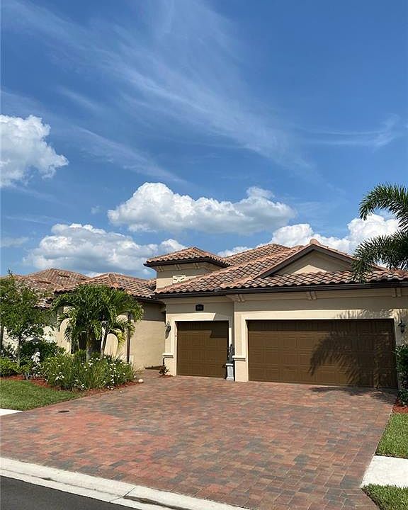 2nd image of 28061 Kerry Ct