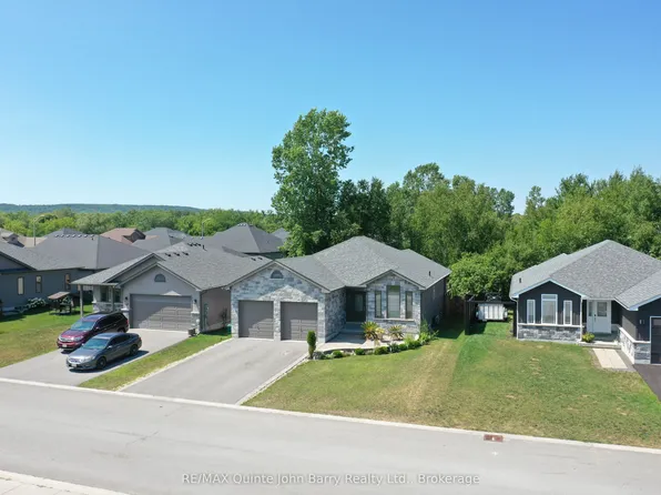 46 Birchmount St, Quinte West, ON K8V 0C6