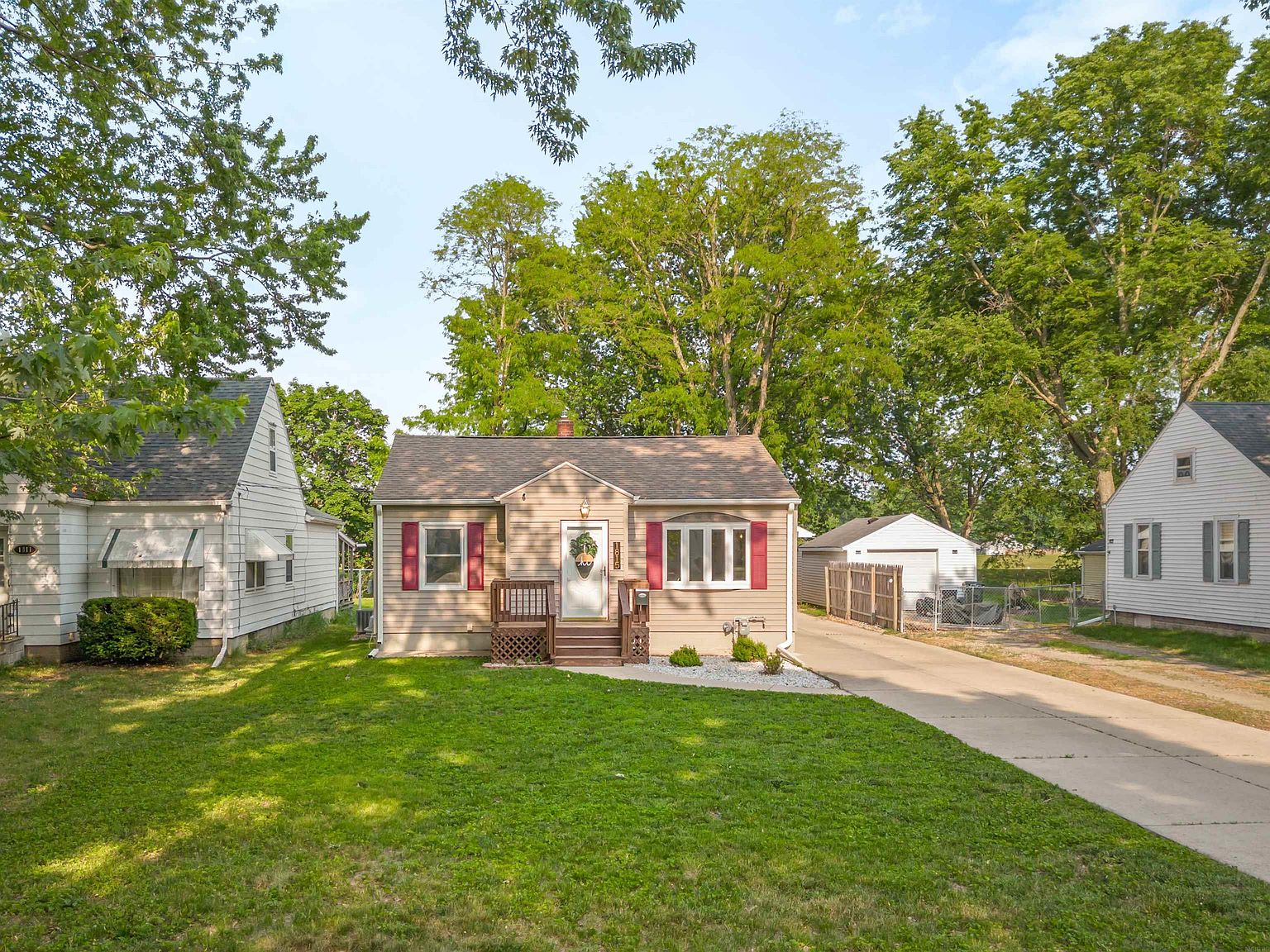 1815 W 7th St, Waterloo, IA 50702 Zillow