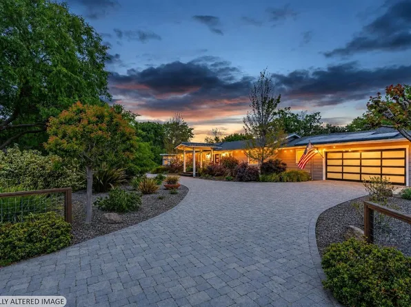960 Lark Avenue, Sonoma, CA 95476