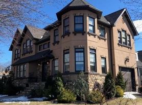 88 Auburn Ave, Staten Island, NY