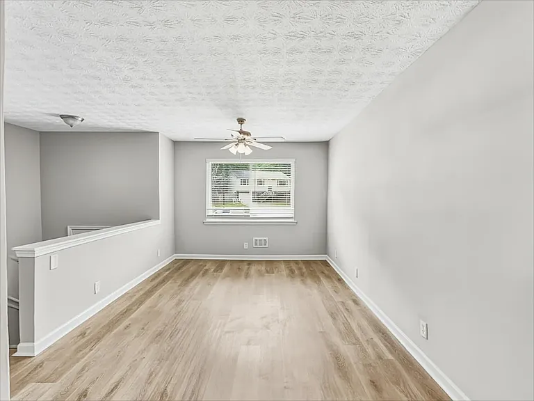 2723 Rockdale Dr — Photo 1