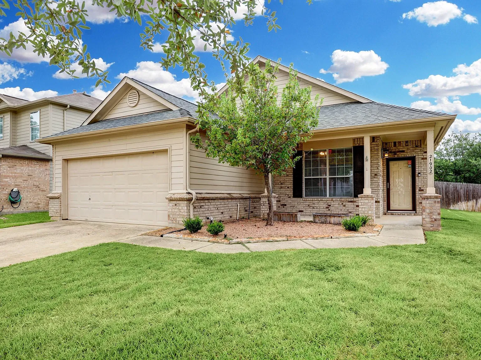 3 bed, 2.0 bath, 1513 sqft, $1,995 — Photo 1