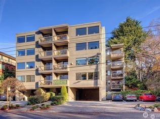 654 W Olympic Pl APT 402, Seattle, WA 98119