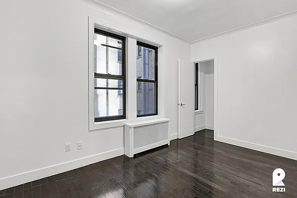 Rented by REZI | media 116