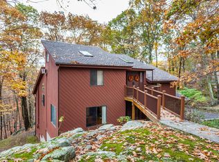 3 Jennifer Rd, New Fairfield, CT 06812