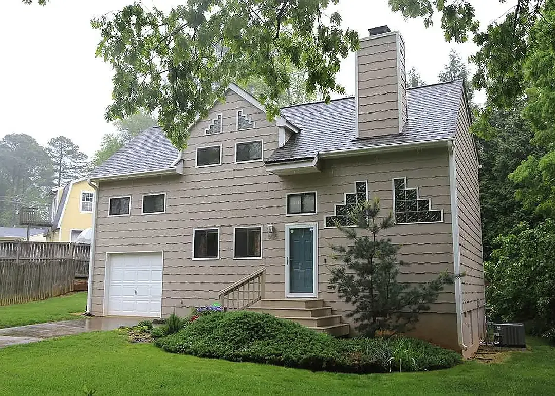 505 Fostoria Ct — Photo 2