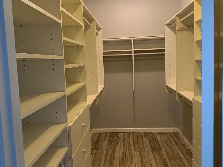 106 Canterbury Cir — Photo 11