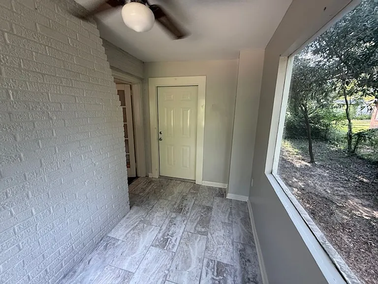 503 Tyler St — Photo 22