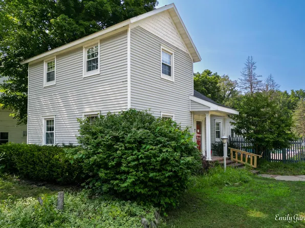 345 Grand St, Allegan, MI 49010