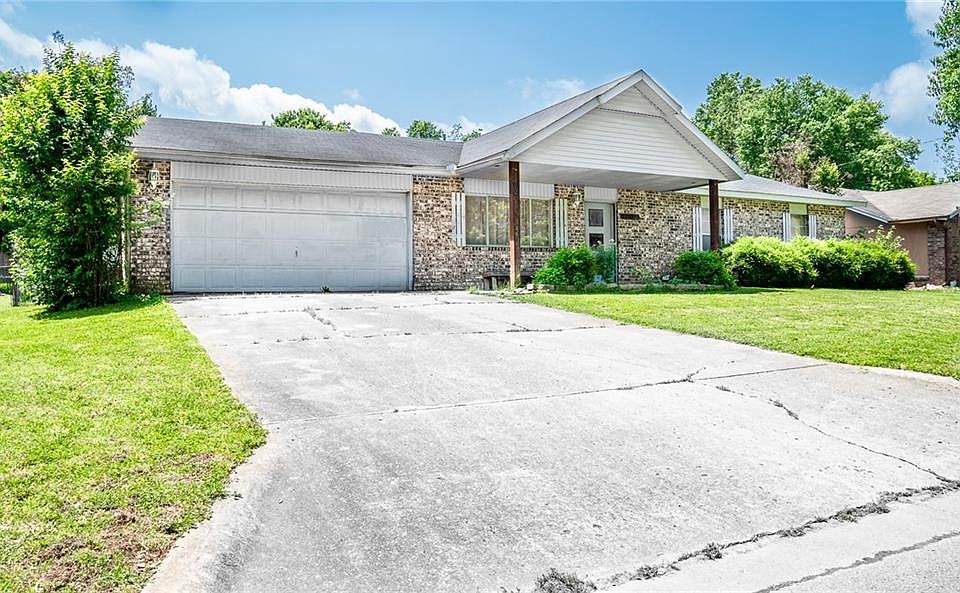 1st image of 1202 W Linda Ln