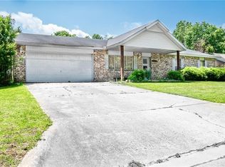 1202 W Linda Ln, Rogers, AR 72758