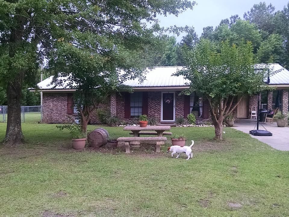 2nd image of 7 Runnels Cir