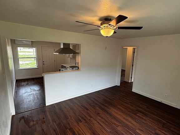 4th image of 901 N Patchin Ave