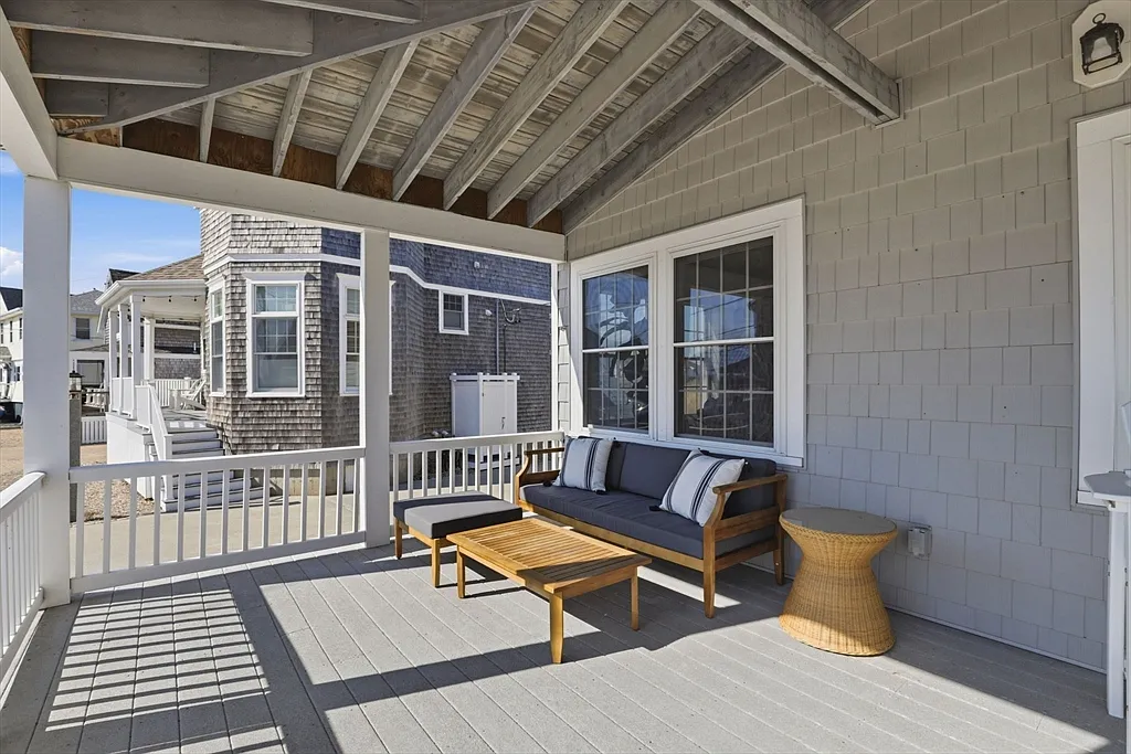 3 bed, 2.0 bath, 1710 sqft, $4,000 — Photo 3
