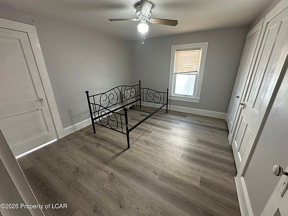 5th image of 966 Ridge Ave UPPER