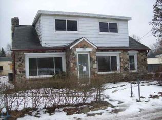 571 Overlook St, White Lake, MI 48386