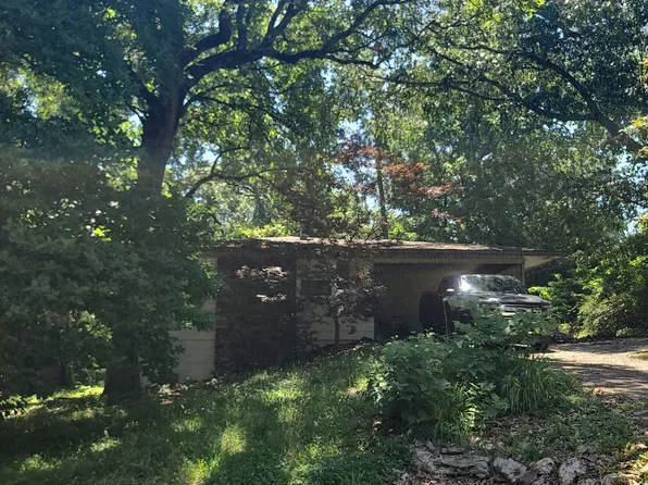 2 Bishampton Ln, Bella Vista, AR 72714