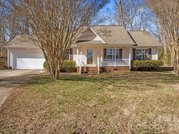 300 Chinaberry Dr, China Grove, NC 28023