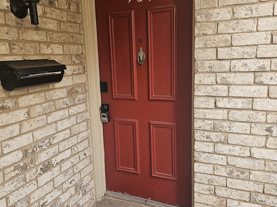 1st image of 139 Trellis Pl