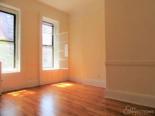 Rented by City Connections Realty | media 18