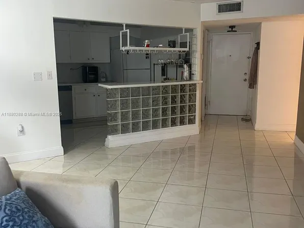 2750 NE 183rd St, Aventura, FL